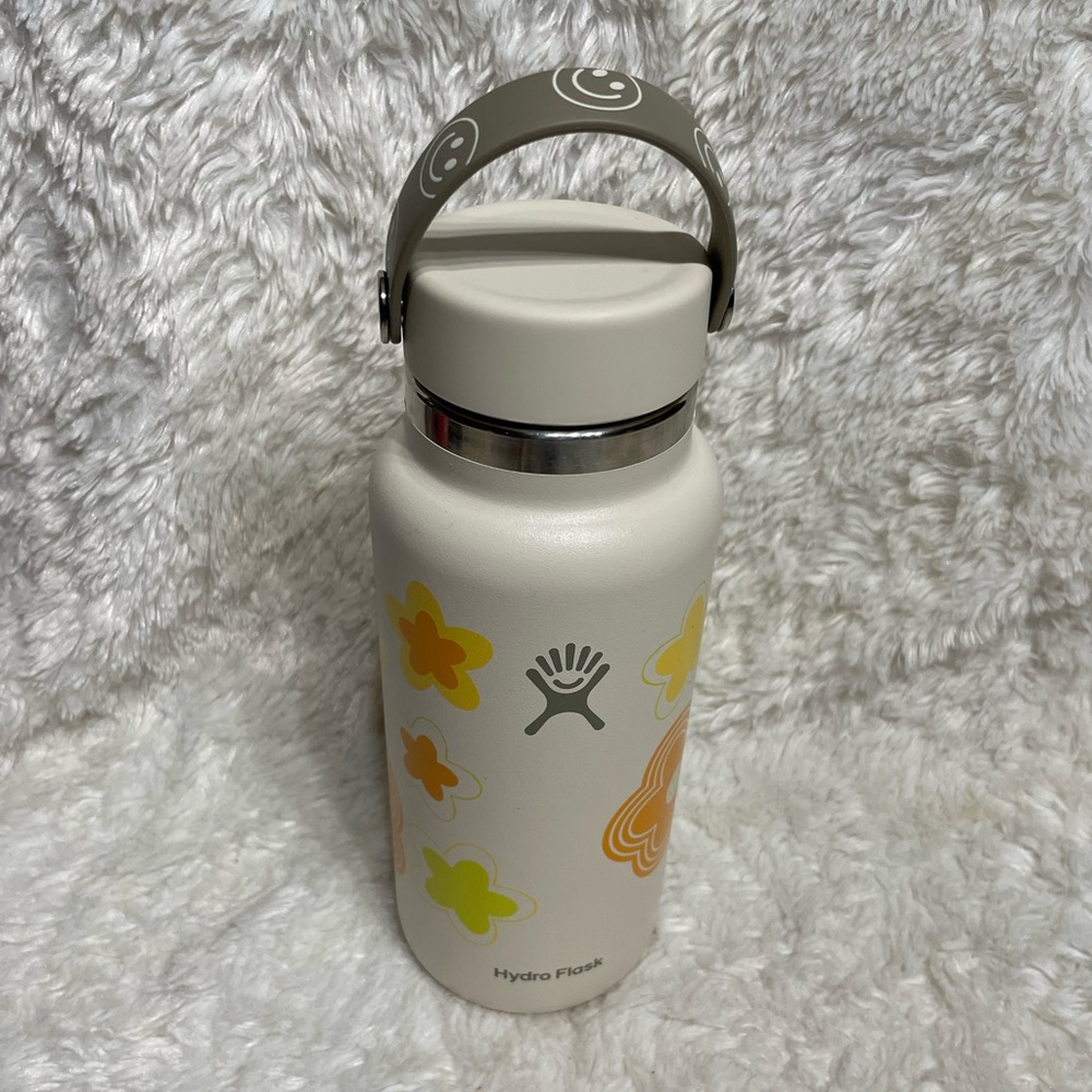 Hydro Flask 32 oz Wide Mouth water bottle "Happy Days" colorway LIKE NEW!